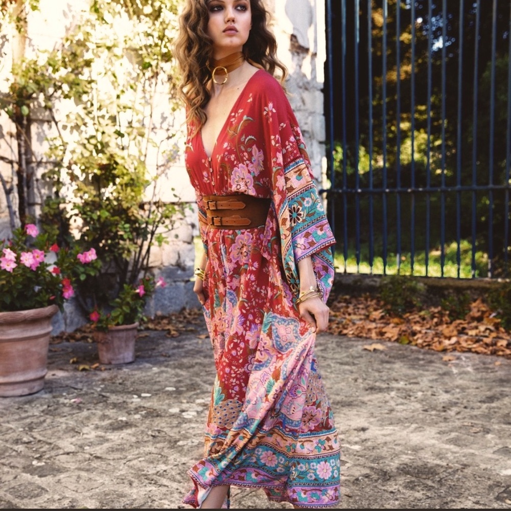 LOTUS Kimono-Gown
